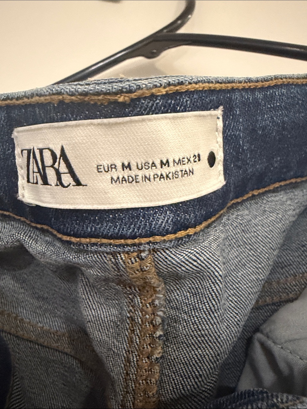 Jeans Subcategory Classification - Picture 2 of 3